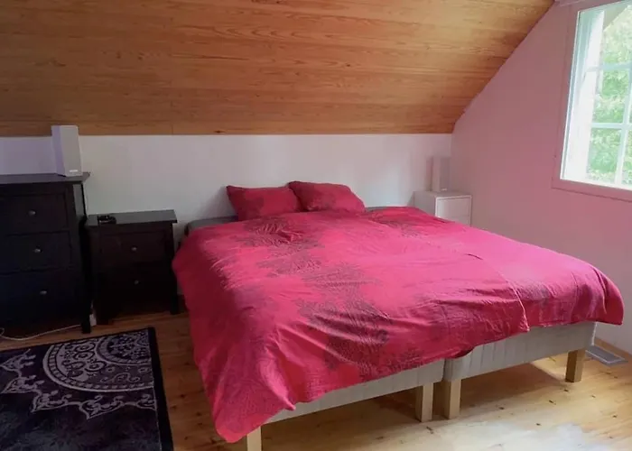 Old Appletree Villa *