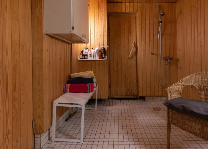 Old Appletree Villa *